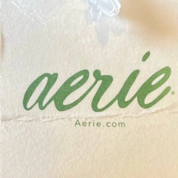 🆕 AERIE Plunge Black Lace Bra, 36B - Picture 4 of 7